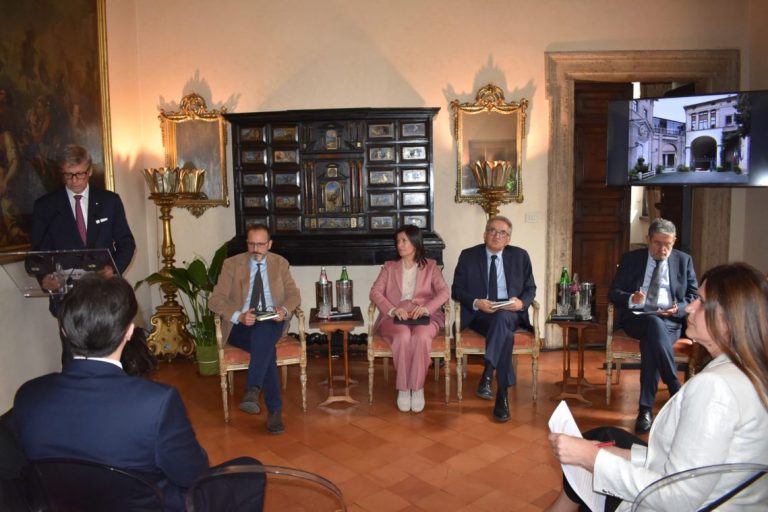 L’apporto di un Francescano - Leonardo De Martino - relatori