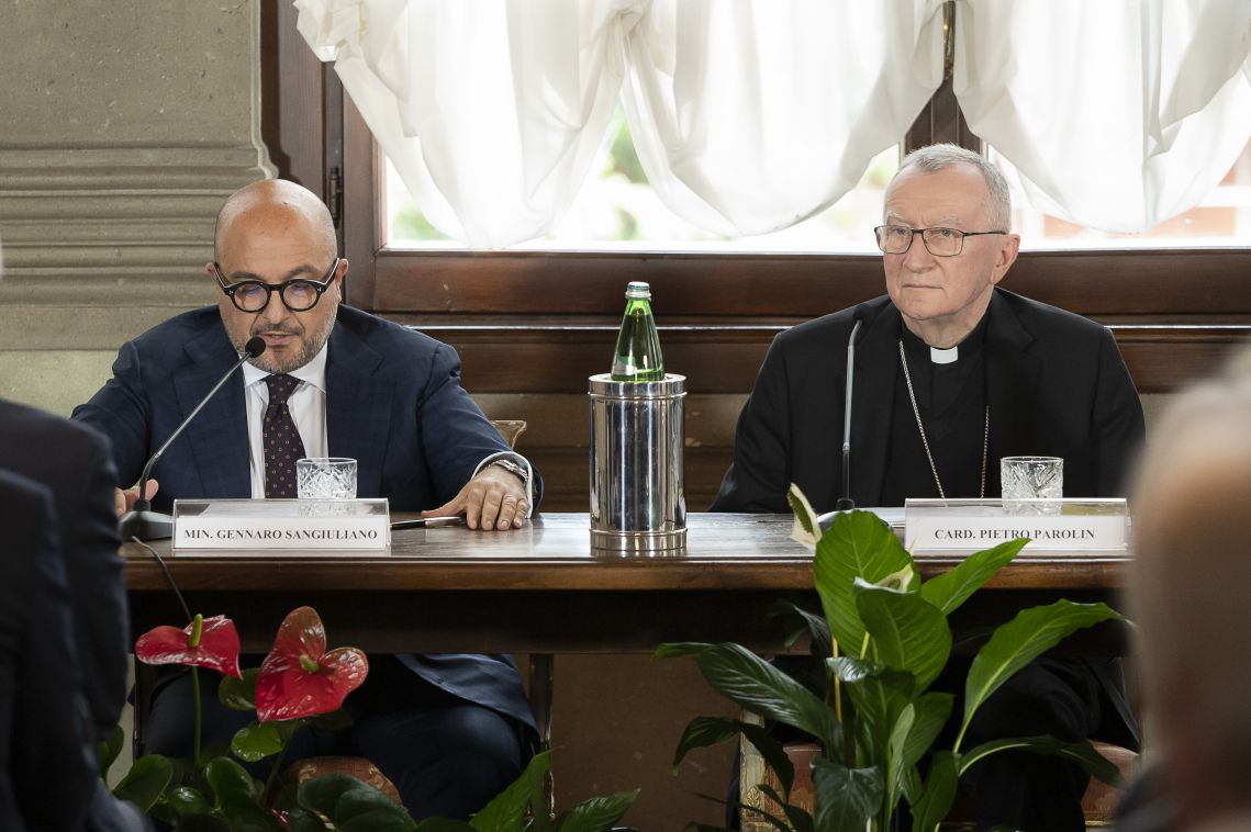 Presentazione del volume Papi e media