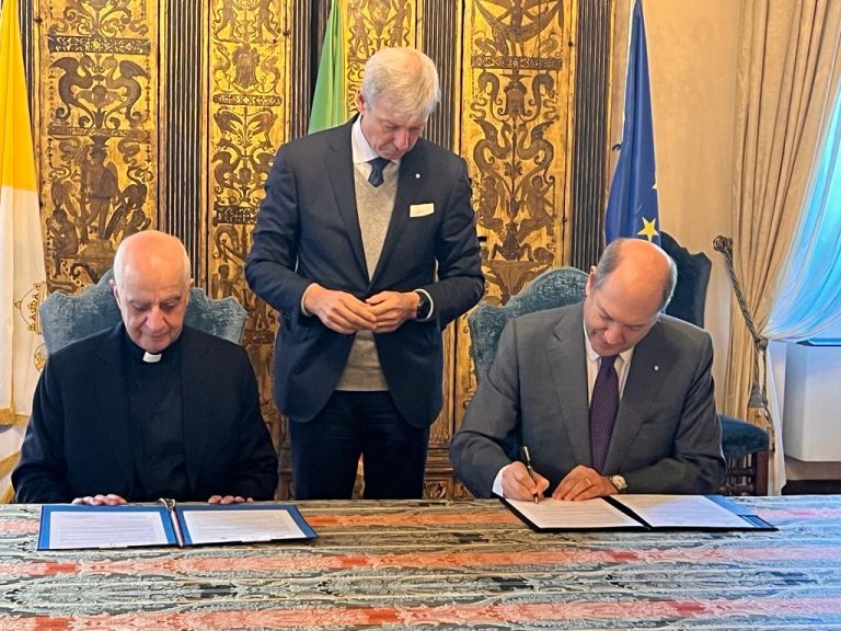 efb3d0c4-94ab-4946-8175-61c51c2f4e95